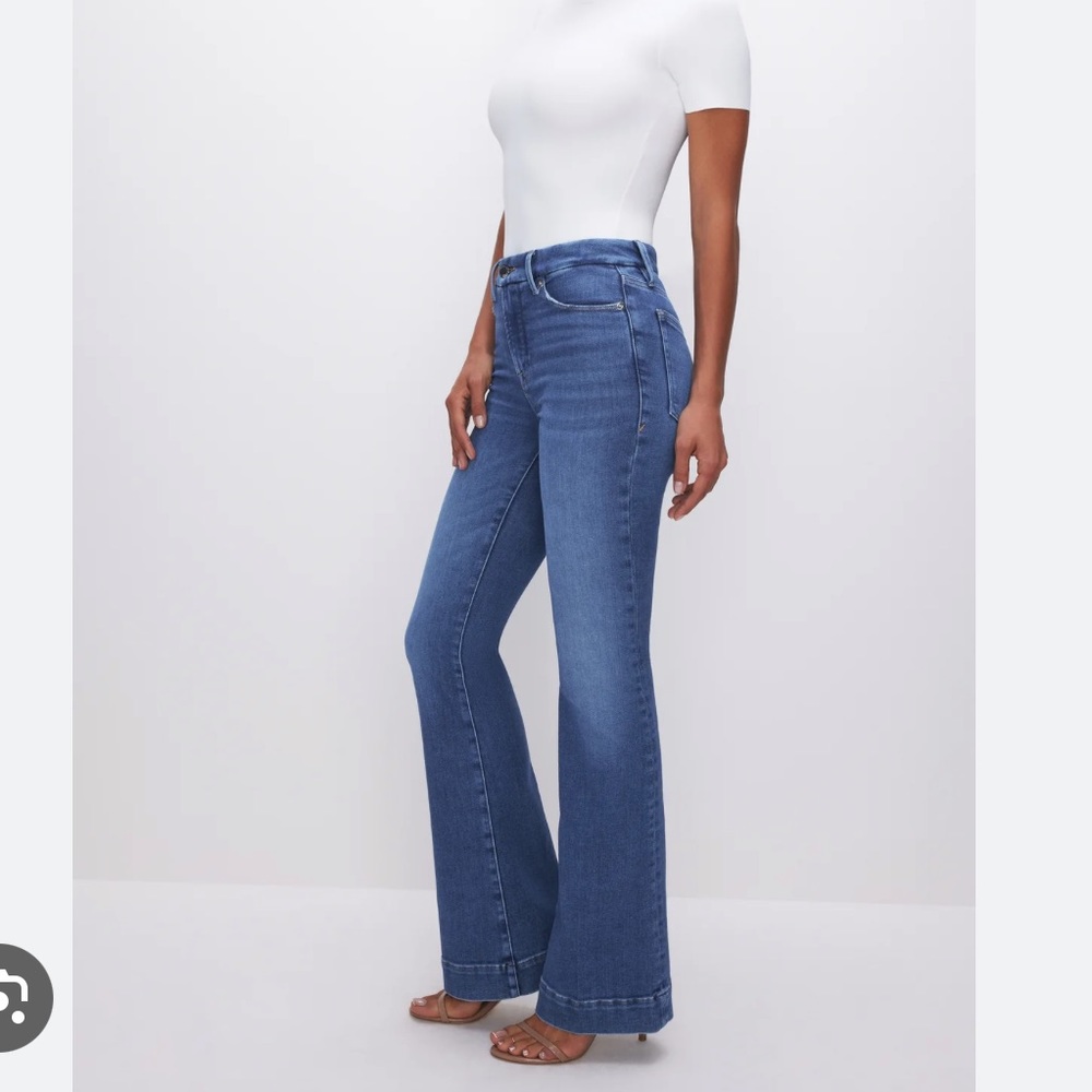 Good American Flare Jeans